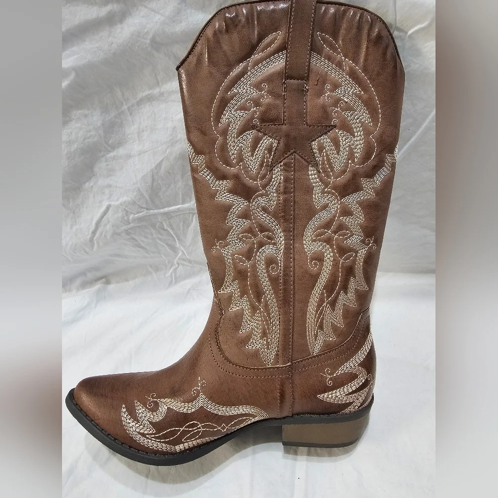 NIB Coconuts by Matisse Brown Boots - Picture 9 of 12
